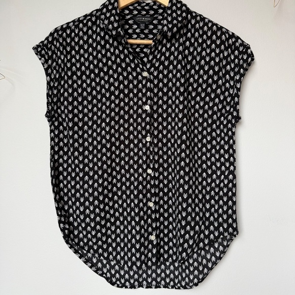 Lucky Brand Patterned Short Sleeve Button Down - Picture 2 of 12